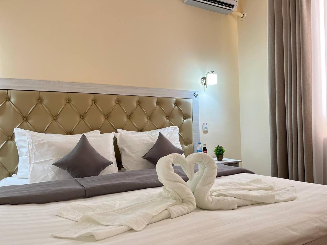 Aks Hotel Ташкент Экстерьер фото