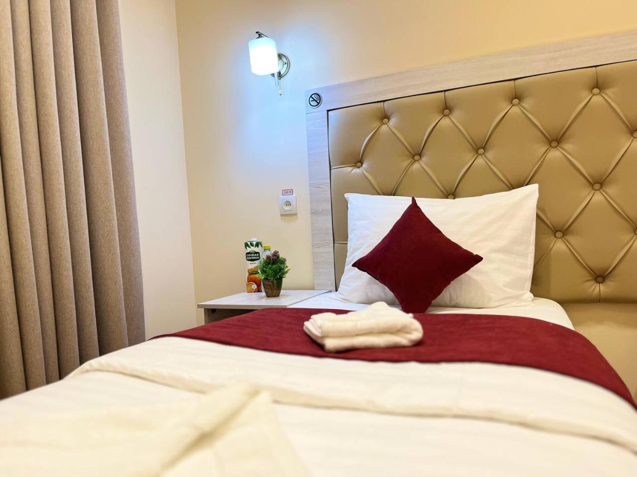 Aks Hotel Ташкент Экстерьер фото