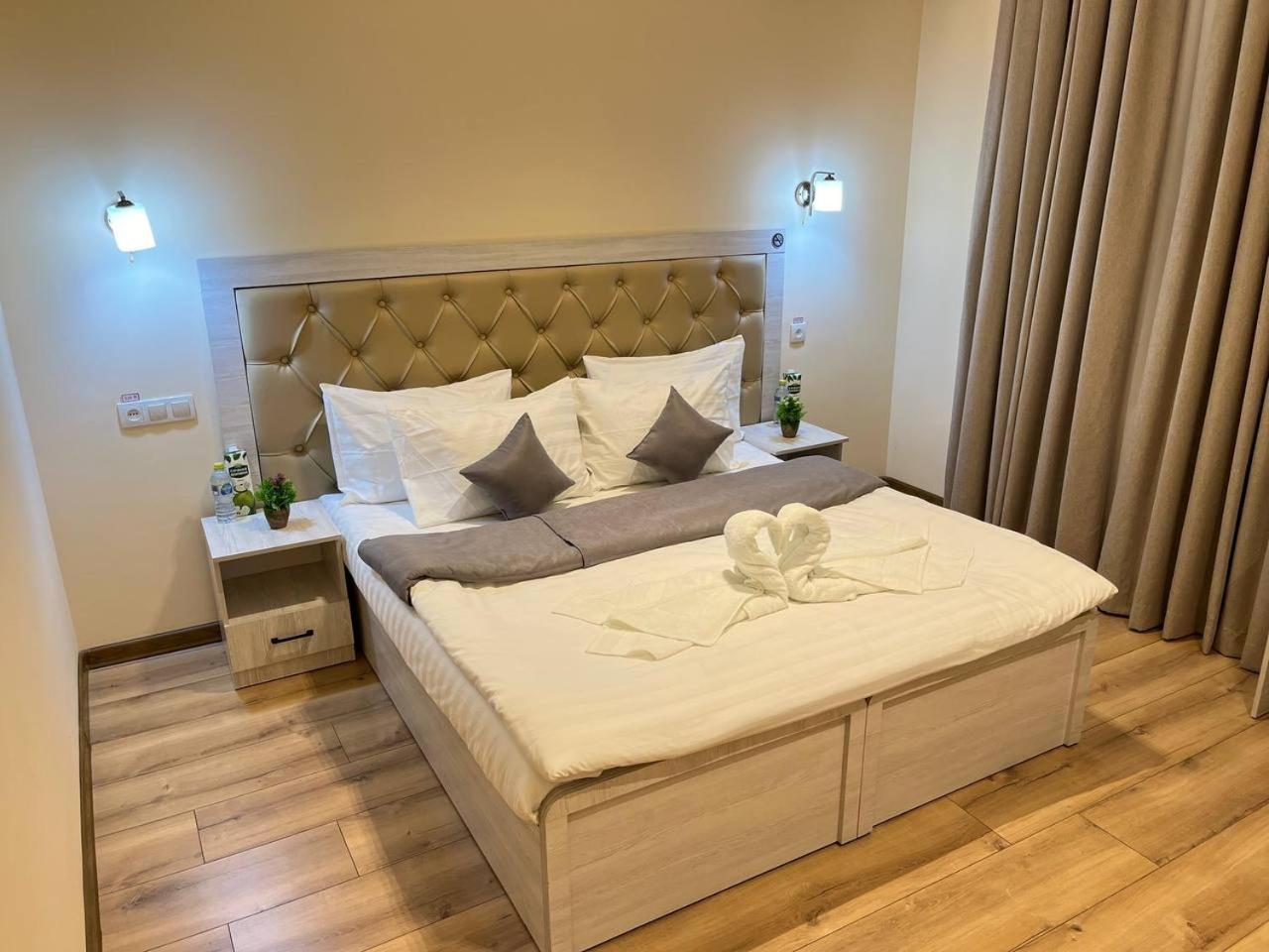 Aks Hotel Ташкент Экстерьер фото